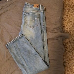 Light wash American eagle jeans